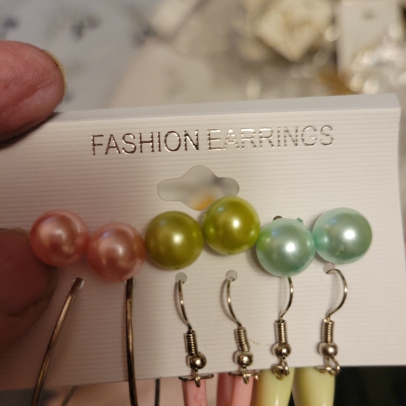 Fun set pastel fashion earrings - Picture 5 of 5